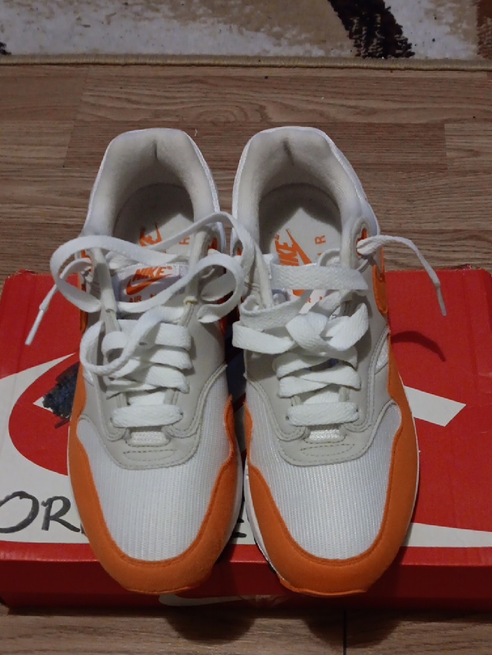NIKE AIR MAX 1 SAFTEY ORANGE